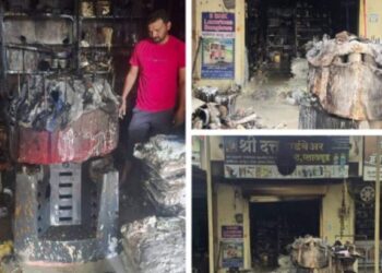 अमळनेरात रंगांच्या व प्लायवूडच्या दुकानाला आग ; व्यावसायिकाचे लाखोंचे नुकसान