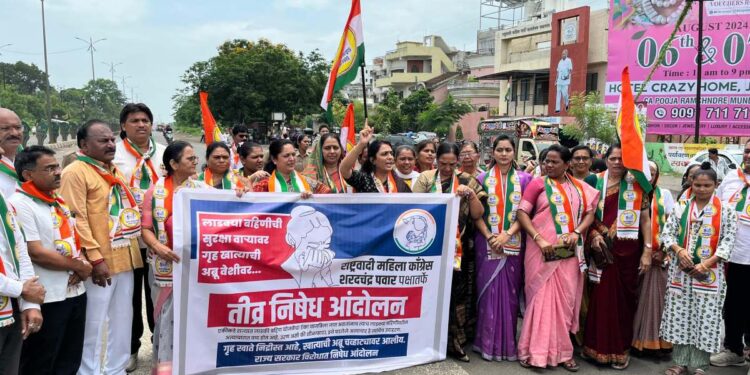 महिला अत्याचाराच्या घटनांमुळे गृह खात्याची अब्रु वेशीवर टांगली; रोहिणी खडसेंचा निशाणा