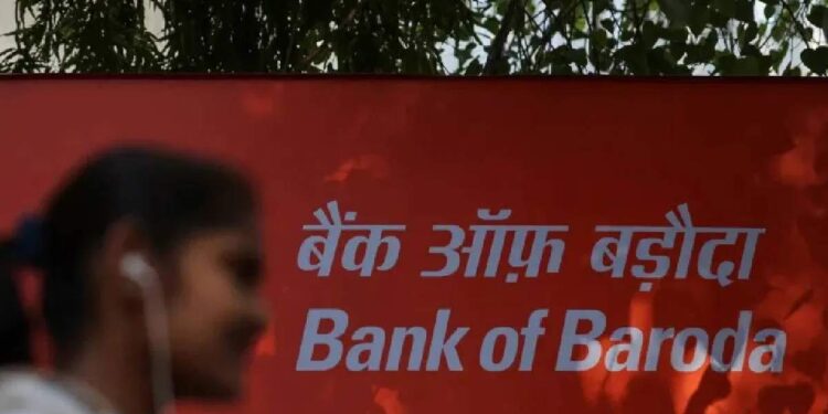 बँक ऑफ बडोदामध्ये नोकरीची सुवर्णसंधी! तब्बल इतक्या पदांवर निघाली भरती