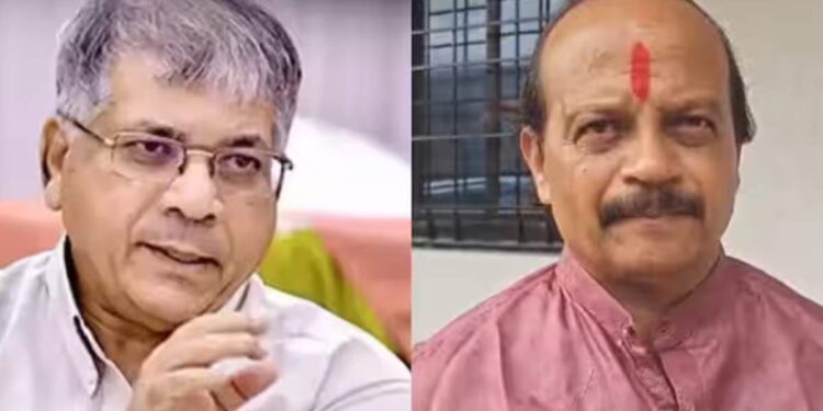 ‘साहेब मला माफ करा..’ ; वसंत मोरेंनी प्रकाश आंबेडकरांना मेसेज टाकला