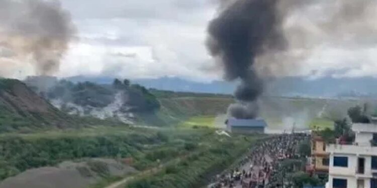 VIDEO : नेपाळमध्ये विमानाच्या भीषण दुर्घटनेत १३ ठार, मृतांचा आकडा वाढण्याची भीती?