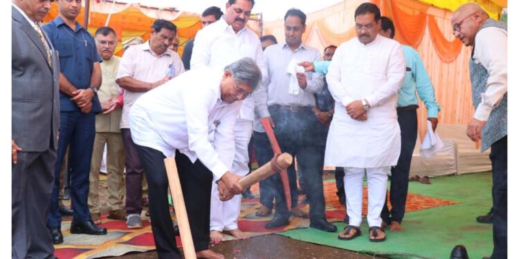 मंत्री चंद्रकांत पाटीलांच्या हस्ते अमळनेर येथील यशवंतराव चव्हाण मुक्त विद्यापीठाच्या उपकेंद्र भूमिपूजन