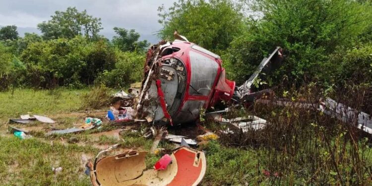 मोठी बातमी! मुंबईहून हैदराबादला जाणारे हेलिकॉप्टर कोसळले