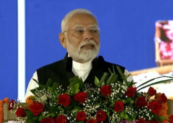 महाराष्ट्राचे संस्कार जगभर पसरले, जळगावच्या कार्यक्रमात पंतप्रधान मोदींनी सांगितला परदेश दौऱ्याचा किस्सा