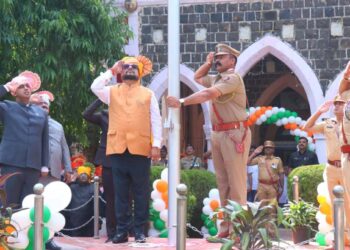 जळगावात स्वातंत्र्य दिन उत्साहात साजरा ; पालकमंत्र्यांनी याबाबत दिली माहिती?