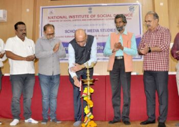 ट्रान्सजेंडर व्यक्तींबद्दल समाजात संवेदनशिलता वाढविण्याची गरज; कुलगुरू प्रा.व्ही.एल. माहेश्वरी