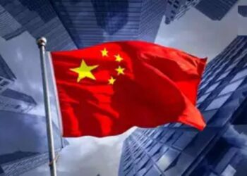 चीनवर भलंमोठं संकट! ट्रेन, प्लाइट, शाळा बंद; नागरिकांनाही घरातून बाहेर निघण्यास बंदी