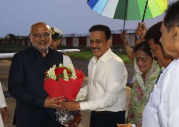 राज्यपाल सी.पी. राधाकृष्णन यांचे जळगावात आगमन