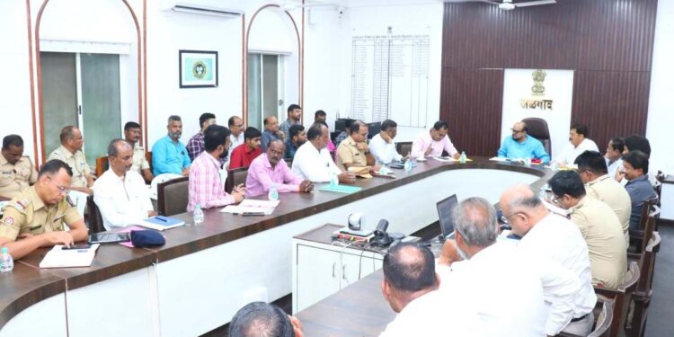 दोन महिलांसह वृद्धाच्या मृत्यूप्रकरणी ठेकेदारावर गुन्हा दाखल होणार