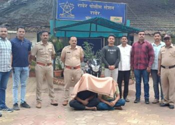 घरफोडी करणाऱ्या दोघा चोरट्यांच्या रावेर पोलिसांनी आवळल्या मुसक्या