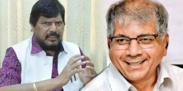 रामदास आठवलेंची प्रकाश आंबेडकरांना मोठी ऑफर ; काय आहे वाचा..