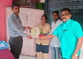 मुक्ताईनगर आगारातील वाहक सुषमा बोदडे यांचा उत्तम कामगिरीबद्दल गौरव