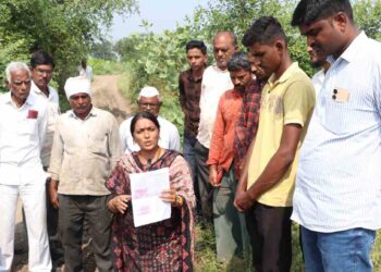 शेतरस्त्यांच्या कामात मुक्ताईनगर आमदारांची चमकोगिरी आणि भूलथापा; ॲड.रोहिणी खडसेंनी केला पुराव्यासहित धक्कादायक खुलासा