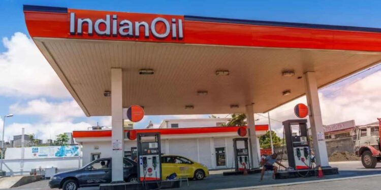 इंडियन ऑइलमध्ये नोकरी करण्याची सुवर्णसंधी; २४० पदांवर भरती