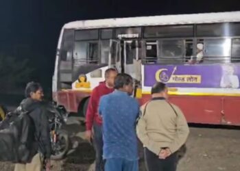 Jalgaon : मद्यपी चालकामुळे प्रवासी खोळंबले, निलंबनाची कारवाई