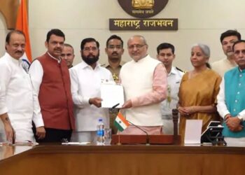 महायुतीकडून राज्यपालांकडे सत्ता स्थापनेचा दावा