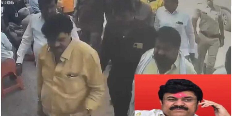 वाल्मिक कराडचे पाय आणखी खोलात; खंडणी प्रकरणातील सीसीटीव्ही फुटेज समोर