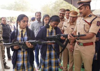 वाहतुकीचे नियम पाळा, व्यसनांपासून दूर रहा – पोलीस अधीक्षक डॉ. महेश्वर रेड्डी