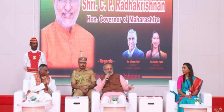 ‘जागतिक स्पर्धेसाठी जग खुलं आहे, संधीचे सोने करा’; राज्यपाल सी.पी. राधाकृष्णन यांनी दिला विद्यार्थ्यांना कानमंत्र