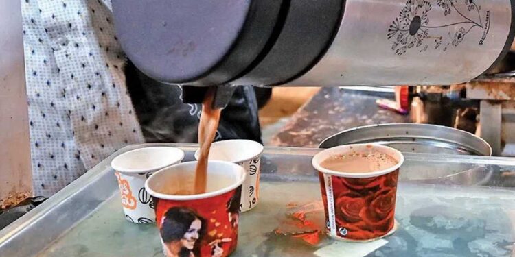 बुलढाण्यामध्ये चहासाठी कागदी आणि प्लास्टिक कप वापरावर बंदी; जिल्हाधिकाऱ्यांचे आदेश