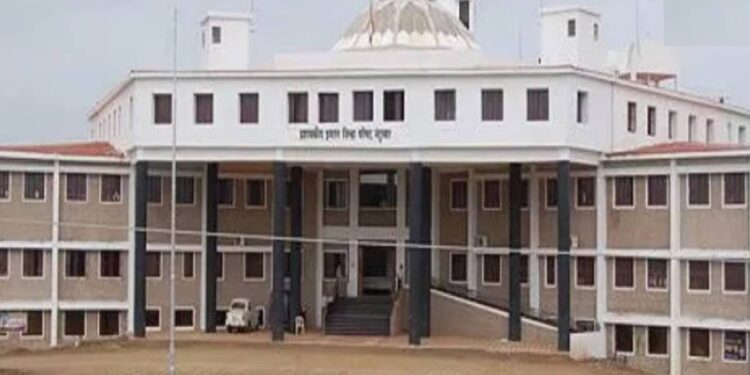 नंदुरबारमधील जिल्हा परिषदेसह ६ पंचायत समितीवर प्रशासक राज