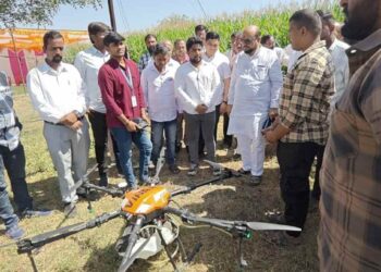 शेतकऱ्यांनी नवीन तंत्रज्ञानाकडे वळावे -पालकमंत्री गुलाबराव पाटील