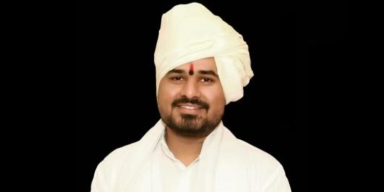 संत तुकाराम महाराजांचे वंशज शिरीष महाराजांच्या आत्महत्येने राज्यात खळबळ