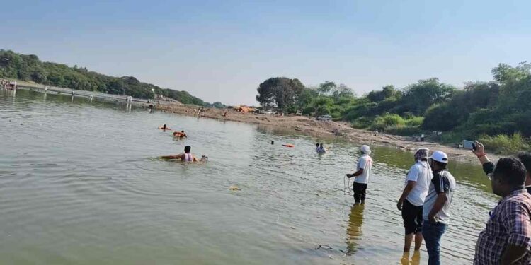 दुर्दैवी! गोदावरी नदीत दोन बाल वारकऱ्यांचा बुडून मृत्यू, दोघांना वाचविण्यात यश