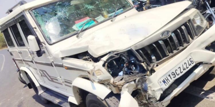 भरधाव पिकअपची दुचाकीला धडक ; दोघांचा जागीच मृत्यू, एक गंभीर जखमी