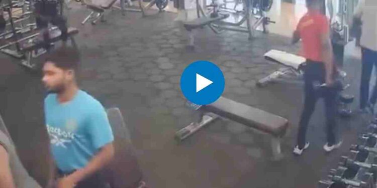 व्यायाम करताना हृदयविकाराचा झटका अन्… जिममधील धक्कादायक VIDEO समोर