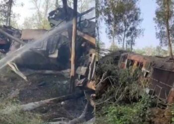 झारखंडमध्ये रेल्वे दुर्घटना ; दोन मालगाड्याची जोरदार धडक, इंजिनाचा चक्काचूर