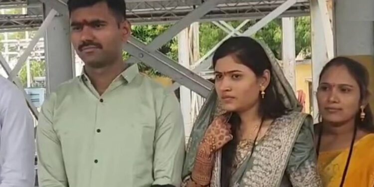 लग्नाच्या तिसर्‍याच दिवशी पाचोरा तालुक्यातील जवान कर्तव्यावर, आईचे डोळे पाणावले, बायकोही भावुक