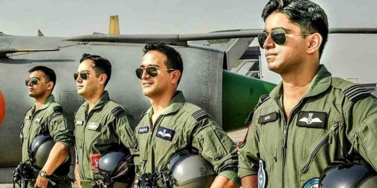 १०वी अन् १२वी पास तरुणांसाठी भारतीय हवाई दलात नोकरीची सुवर्णसंधी
