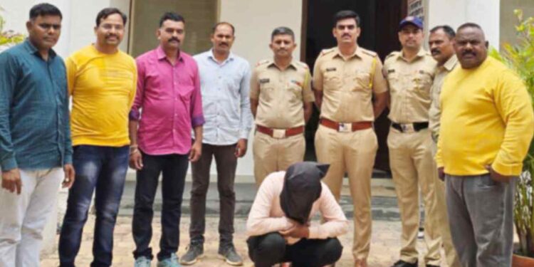 दिवसाढवळ्या झालेल्या घरोफोडीचा छडा ; लाखो रुपयांच्या मुद्देमालासह चोरटा जेरबंद