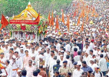आषाढी वारीसाठी राज्य सरकारची मोठी घोषणा! वारकऱ्यांना मिळणार या सुविधा…
