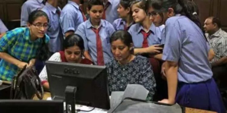 ऑल द बेस्ट ! थोड्यावेळात जाहीर होणार १२वी परीक्षेचा निकाल, कुठे चेक कराल रिझल्ट?