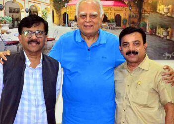 जळगावातील बड्या नेत्याने घेतली संजय राऊतांची भेट, बंददाराआड खलबतं