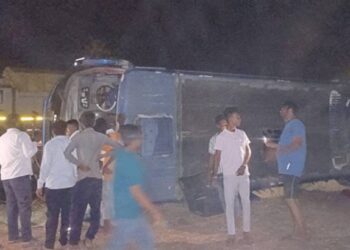 पुण्याकडे जाणाऱ्या संगीतम ट्रॅव्हल्सचा जामनेरमध्ये अपघात