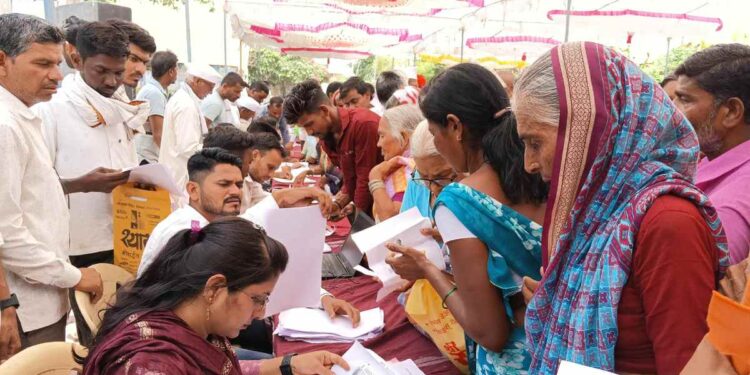 वाकडी येथे “छत्रपती शिवाजी महाराज महाराजस्व समाधान शिबिर” उत्साहात पार