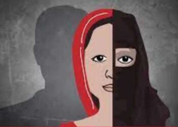 आत्महत्या करण्याची धमकी देत तरुणीला घालायला लावला बुरखा; जळगावातील धक्कादायक प्रकार