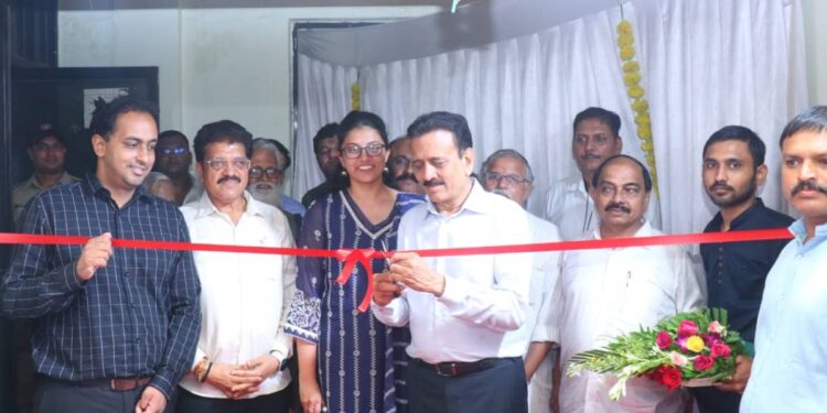 आणीबाणीला ५० वर्षे पूर्ण : अल्पबचत भवनमध्ये विशेष प्रदर्शनाचे जलसंपदा मंत्री गिरीश महाजन यांच्या हस्ते उद्घाटन