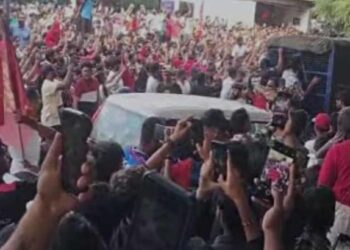 RCB च्या विजयी मिरवणुकीत मोठी चेंगराचेंगरी ; ७ जणांचा मृत्यू, अनेक जखमी