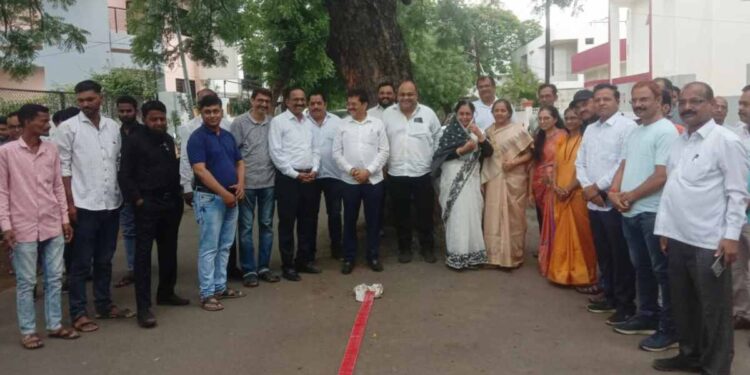 अ‍ॅड. उज्वल निकमांची राज्यसभा सदस्य म्हणून नियुक्ती; जळगावात परिवारातील सदस्य आणि मित्र परिवाराने आनंदोत्सवात साजरा