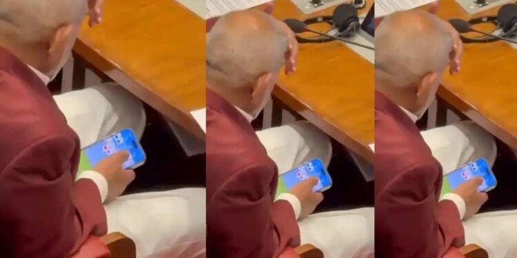 ‘जंगली रमी पे आओ ना महाराज.. ; सभागृहात रमी खेळतानाचा कृषिमंत्र्यांचा व्हिडीओ रोहित पवारांनी केली व्हायरल