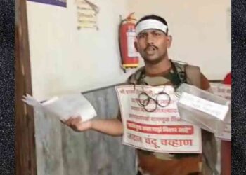 सैन्य दलातील बडतर्फ धुळ्याच्या चंदू चव्हाणला देवळाली पोलिसांनी केली अटक ; कारण काय?