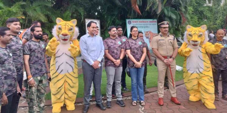 “व्याघ्र संवर्धन चळवळीची पताका घेऊन जळगाव ते पाल जनजागृती रॅलीस उत्साहात सुरुवात”