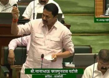 राज्यातील मोठे मंत्री हनी ट्रॅपमध्ये, भर सभागृहात पटोलेंचा पेनड्राईव्ह बॉम्ब