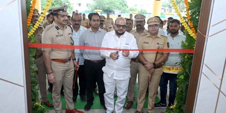 रामानंद पोलीस स्टेशनचे पालकमंत्री गुलाबराव पाटील यांच्या हस्ते लोकार्पण