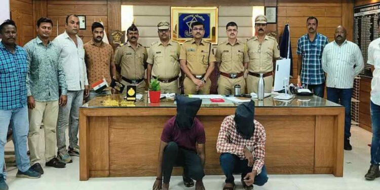 मंदिरातून दानपेटी चोरी करणाऱ्या दोन सराईत चोरट्यांच्या पोलिसांनी आवळल्या मुसक्या