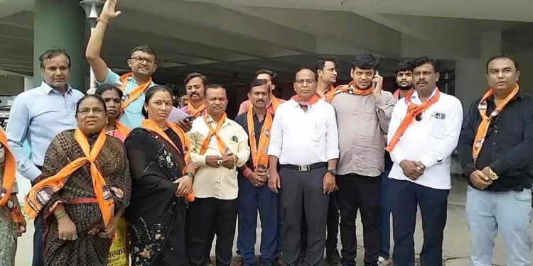 जळगावातील ITI परिसरातील कचरा संकलन केंद्र हटविण्याची मनसेची मागणी